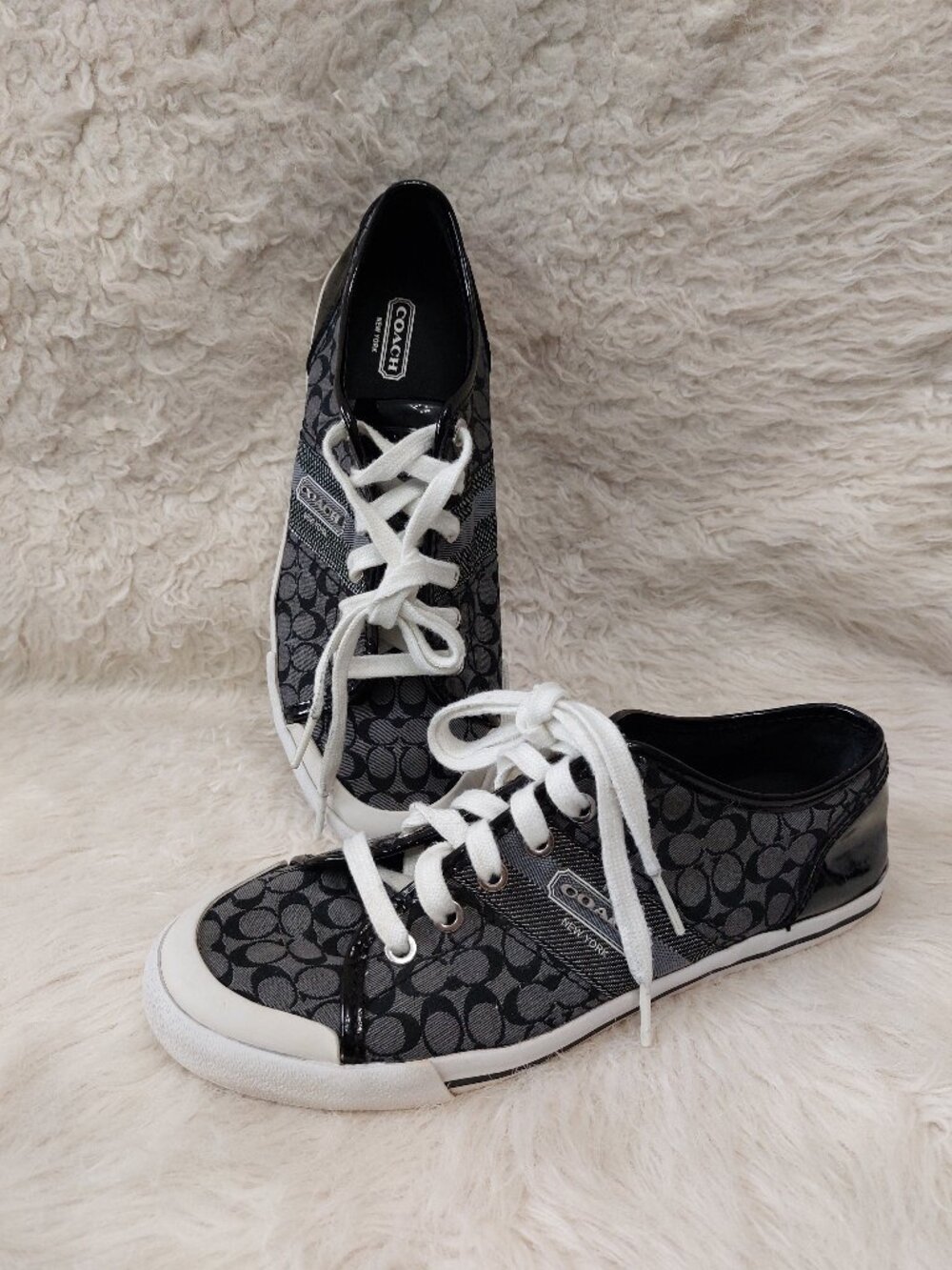Coach Womens Signature Frances Gray and Black Canvas Patent Sneakers 8 1/2B